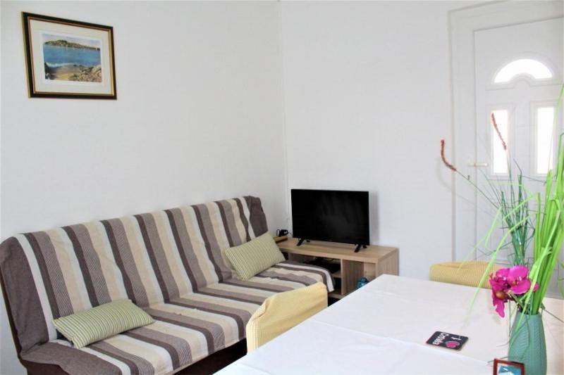 Apartment Antonio Primosten Exterior photo